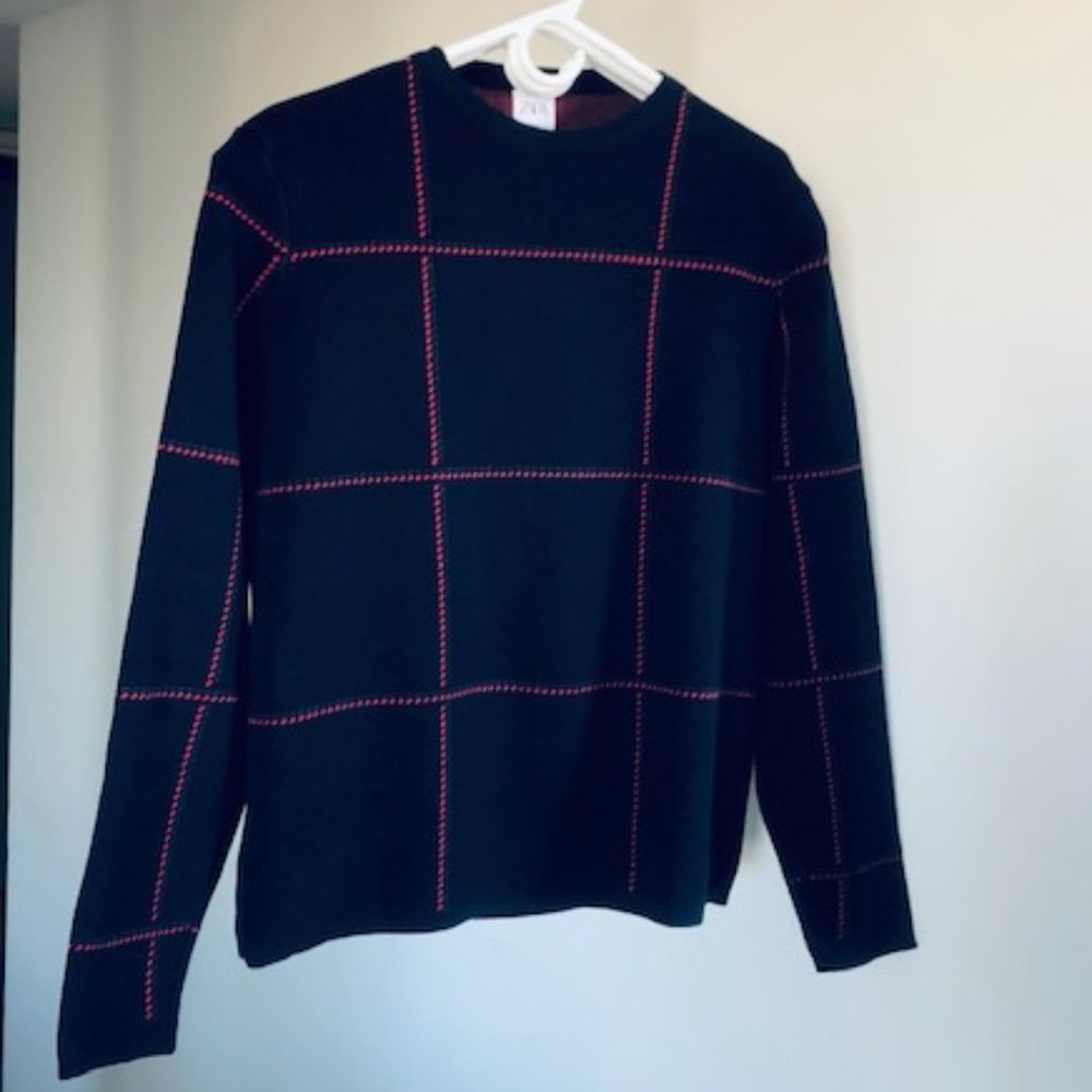 ZARA KNIT SWEATER - 100% COTTON - BLACK WITH RED and GREY STRIPES